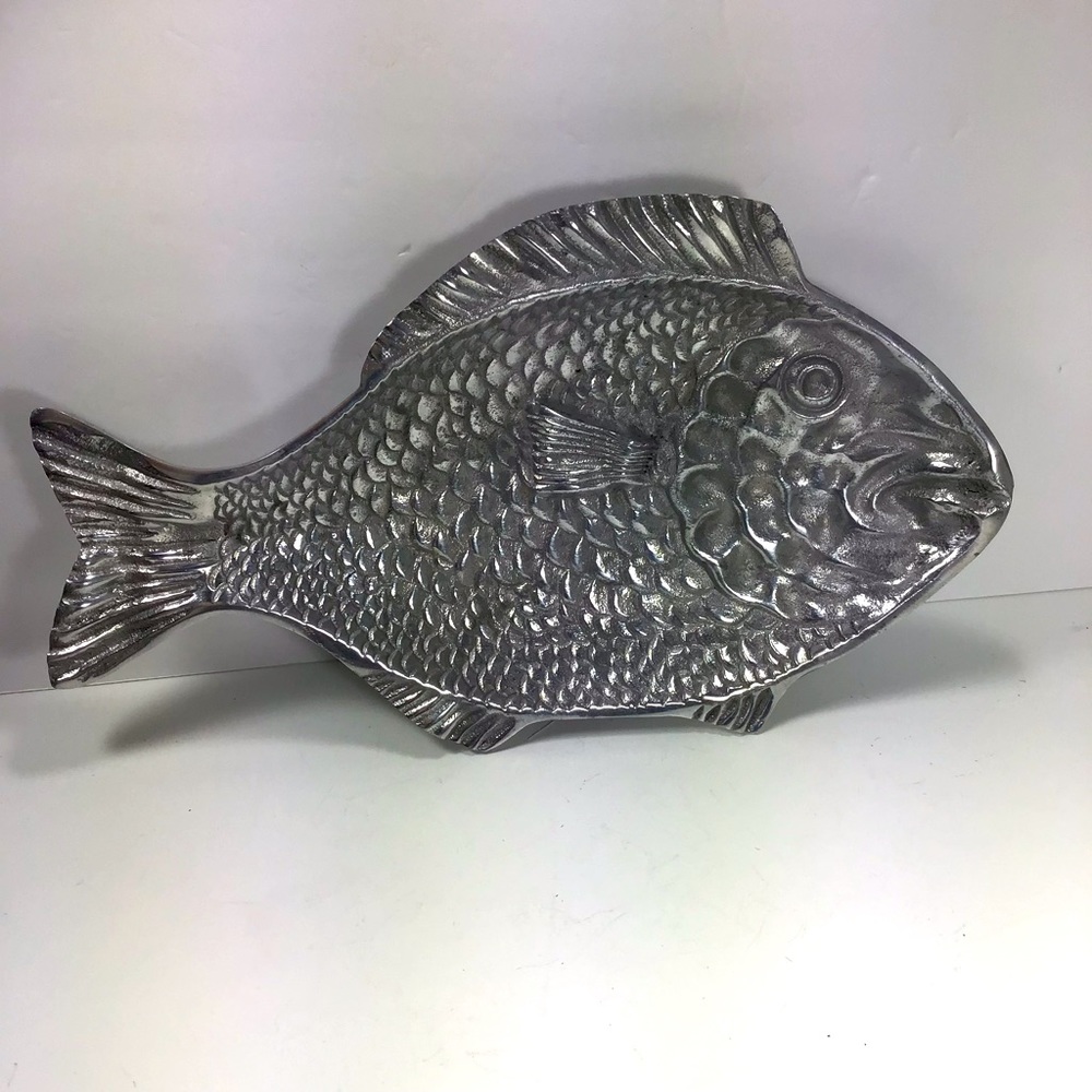 Vintage Fish Tray Aluminum Nautical Fish Serving Platter Cast Metal Fish Shape.